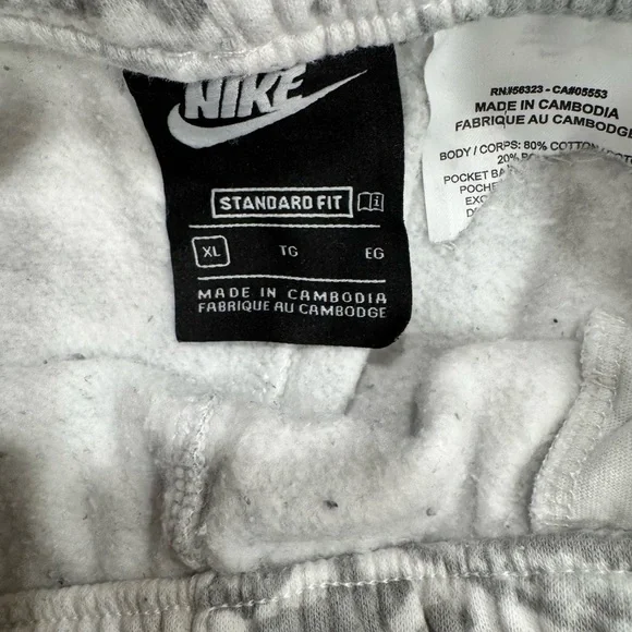 Nike Classic White and Gray Apparel - Picture 6 of 7